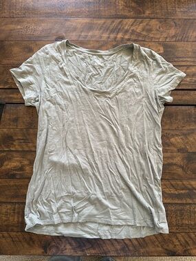 PINK Victoria's Secret Women's Light Sage V-Neck Tee